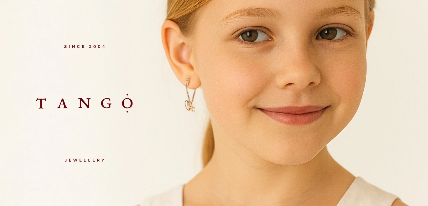 Первые украшения: почему стоит купить золотые серьги ребенку