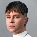Біографія та цікаві факти про Артема Пивоварова