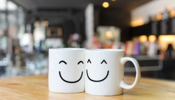 Как брендированные чашки укрепляют корпоративных дух