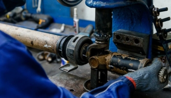 Когда машина гудит и вибрирует: стоит ли переживать