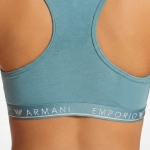 Итальянский стиль и комфорт: особенности нательного белья Emporio Armani