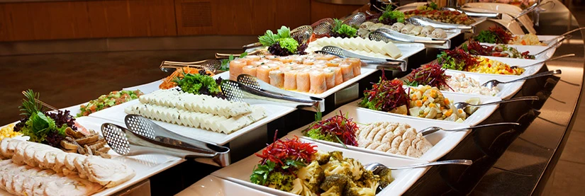 Харчування в готелі: RO, BB, HB, FB, All – розбираємо терміни