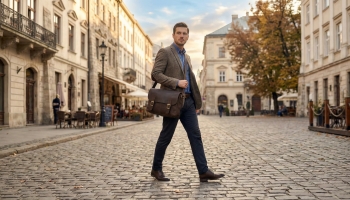 Сумка мужская через плечо: как выбрать идеальную модель
