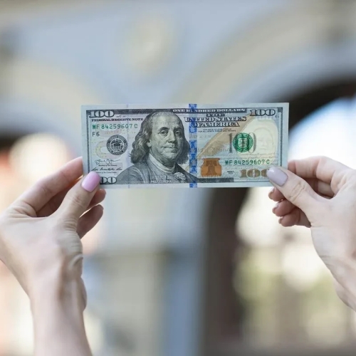 Де в Кременчуці можна швидко купити долари