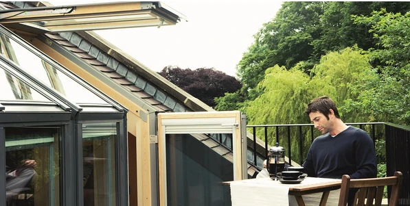 окно-балкон в крыше