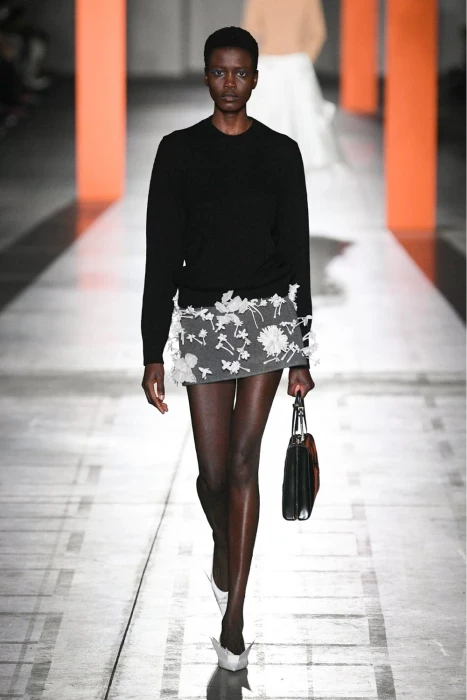 Монохромний кокон у стилі “Teddy” від Max Mara